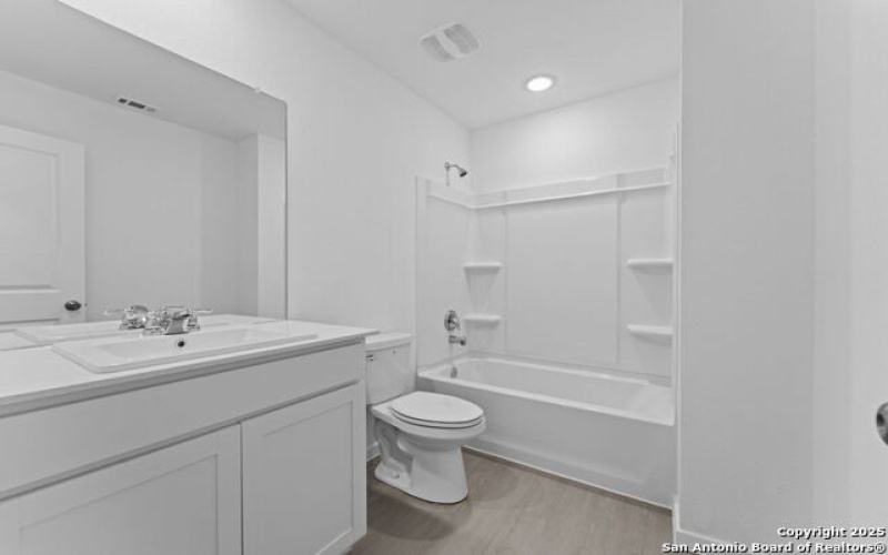 720 Horsetail Ln, New Braunfels, TX 78130, 4 Habitaciones Habitaciones , ,2 BañosBaños,Residential,En Venta,720 Horsetail Ln,0,1914328