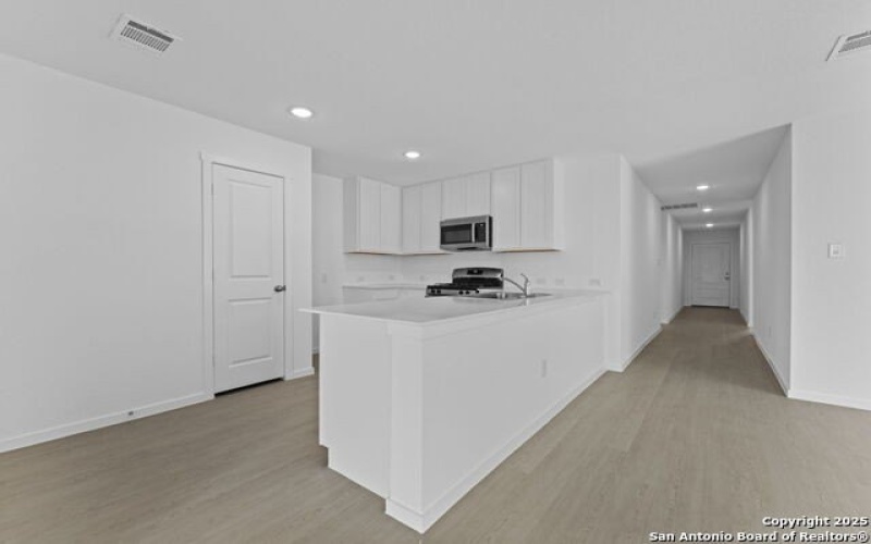 720 Horsetail Ln, New Braunfels, TX 78130, 4 Habitaciones Habitaciones , ,2 BañosBaños,Residential,En Venta,720 Horsetail Ln,0,1914328