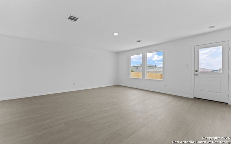 720 Horsetail Ln, New Braunfels, TX 78130, 4 Habitaciones Habitaciones , ,2 BañosBaños,Residential,En Venta,720 Horsetail Ln,0,1914328