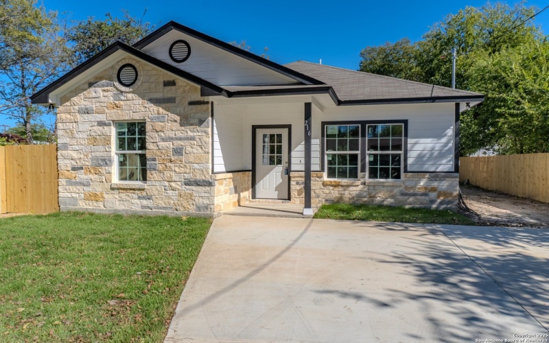 216 san augustine, San Antonio, TX 78237, 3 Bedrooms Bedrooms, ,2 BathroomsBathrooms,Residential,For Sale,216 san augustine,0,1914453
