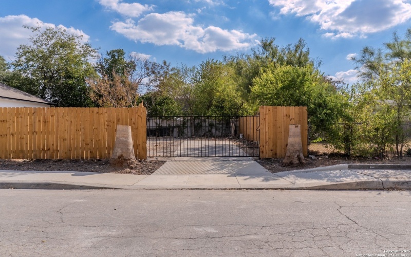 159 Allsup, San Antonio, TX 78237, 3 Bedrooms Bedrooms, ,2 BathroomsBathrooms,Residential,For Sale,159 Allsup,0,1914082