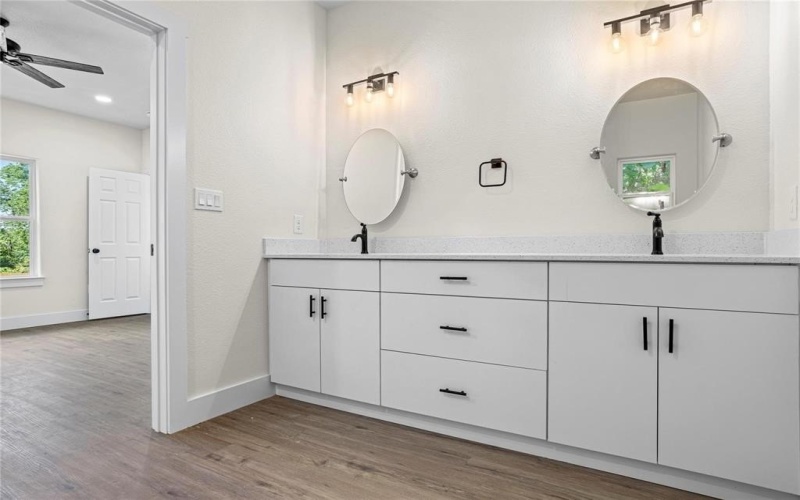 727 W Parnell Street, Denison, TX 75020, 3 Habitaciones Habitaciones , ,2 BañosBaños,Residential,En Venta,727 W Parnell Street,0,21083658