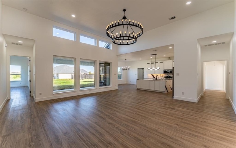 2147 Heath Street, Sulphur Springs, TX 75482, 4 Bedrooms Bedrooms, ,5 BathroomsBathrooms,Residential,For Sale,2147 Heath Street,0,21083723