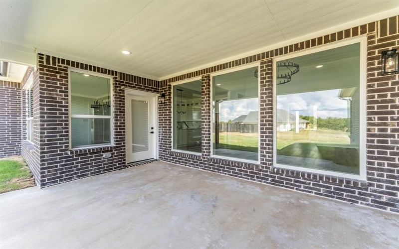 2147 Heath Street, Sulphur Springs, TX 75482, 4 Bedrooms Bedrooms, ,5 BathroomsBathrooms,Residential,For Sale,2147 Heath Street,0,21083723