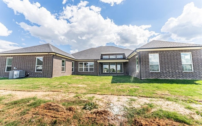 2147 Heath Street, Sulphur Springs, TX 75482, 4 Bedrooms Bedrooms, ,5 BathroomsBathrooms,Residential,For Sale,2147 Heath Street,0,21083723