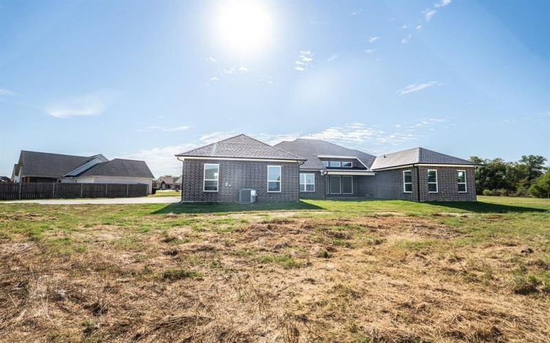 2147 Heath Street, Sulphur Springs, TX 75482, 4 Bedrooms Bedrooms, ,5 BathroomsBathrooms,Residential,For Sale,2147 Heath Street,0,21083723