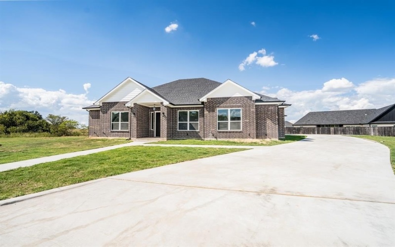 2147 Heath Street, Sulphur Springs, TX 75482, 4 Bedrooms Bedrooms, ,5 BathroomsBathrooms,Residential,For Sale,2147 Heath Street,0,21083723