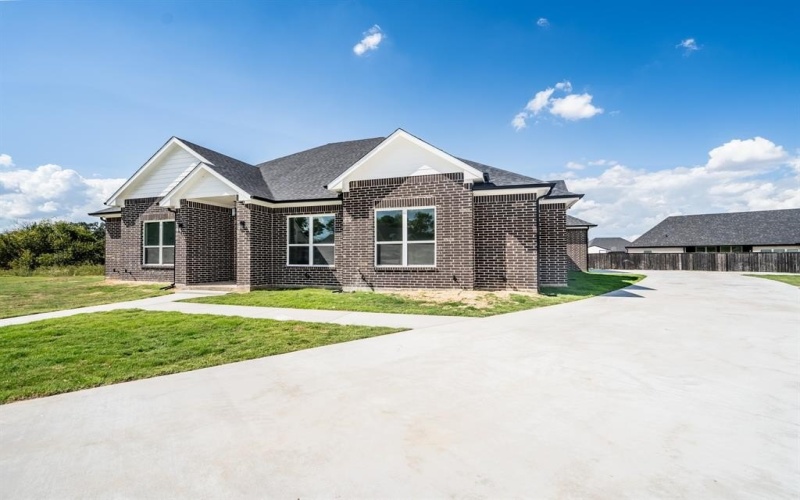 2147 Heath Street, Sulphur Springs, TX 75482, 4 Bedrooms Bedrooms, ,5 BathroomsBathrooms,Residential,For Sale,2147 Heath Street,0,21083723