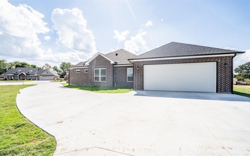 2147 Heath Street, Sulphur Springs, TX 75482, 4 Bedrooms Bedrooms, ,5 BathroomsBathrooms,Residential,For Sale,2147 Heath Street,0,21083723