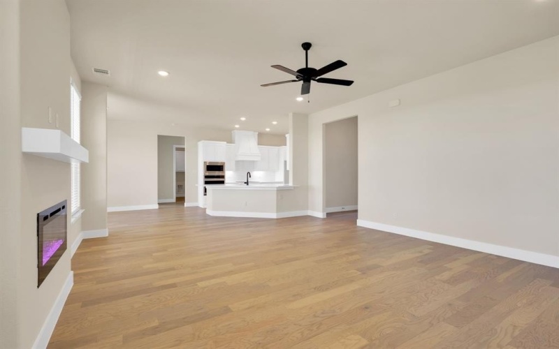 1651 Blackfoot Parkway, Waxahachie, TX 75165, 4 Bedrooms Bedrooms, ,2 BathroomsBathrooms,Residential,For Sale,1651 Blackfoot Parkway,0,21083862