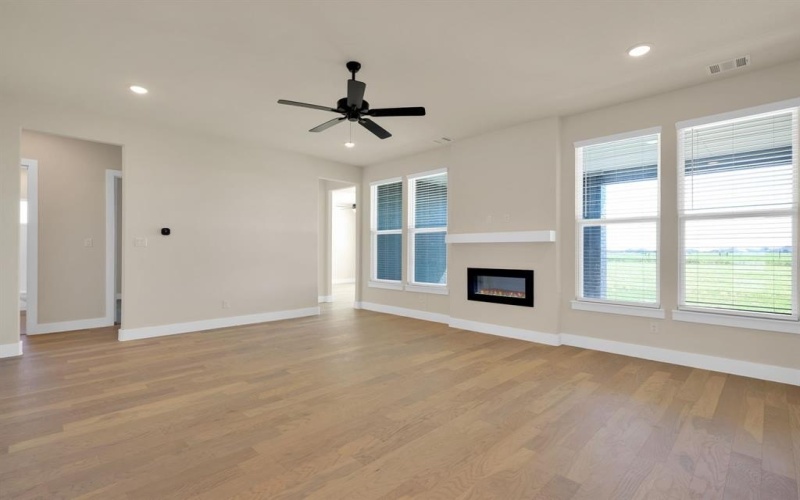 1651 Blackfoot Parkway, Waxahachie, TX 75165, 4 Bedrooms Bedrooms, ,2 BathroomsBathrooms,Residential,For Sale,1651 Blackfoot Parkway,0,21083862