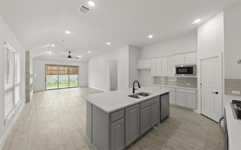 700 Valley Pines Drive, Anna, TX 75409, 3 Habitaciones Habitaciones , ,2 BañosBaños,Residential,En Venta,700 Valley Pines Drive,0,21084009