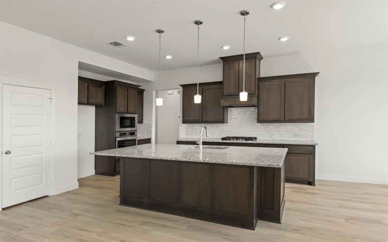 506 Fort Davis Drive, Forney, TX 75126, 3 Habitaciones Habitaciones , ,2 BañosBaños,Residential,En Venta,506 Fort Davis Drive,0,21084203