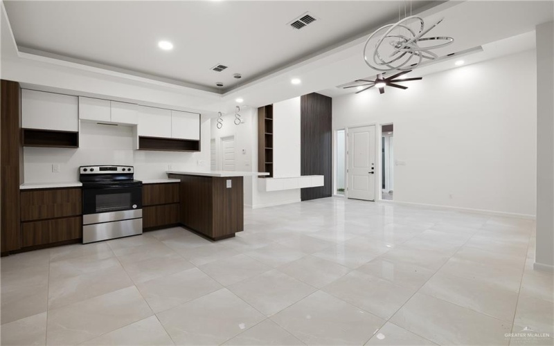 5804 Providence Avenue #B, McAllen, TX 78504, 2 Habitaciones Habitaciones , ,2 BañosBaños,Residential,En Venta,5804 Providence Avenue,456011