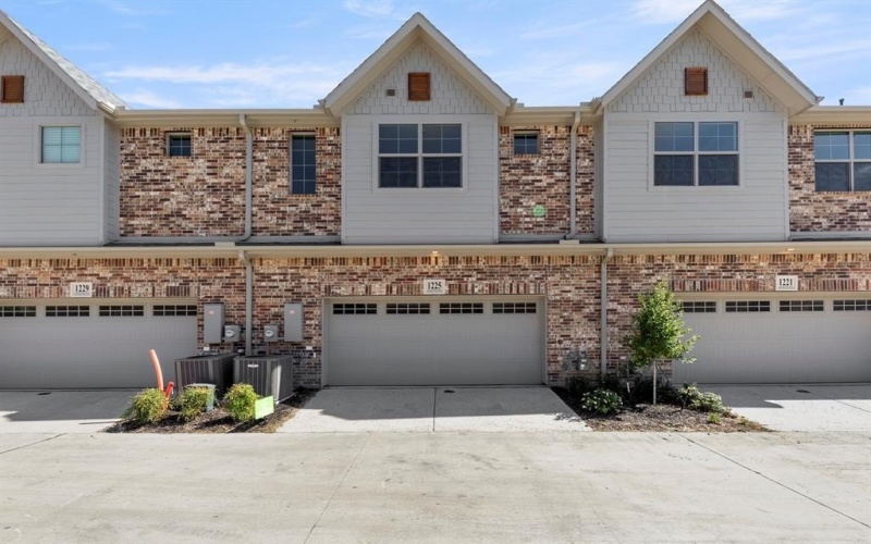 1225 Armstrong, The Colony, TX 75056, 3 Habitaciones Habitaciones , ,2 BañosBaños,Residential,En Venta,1225 Armstrong,0,21084263