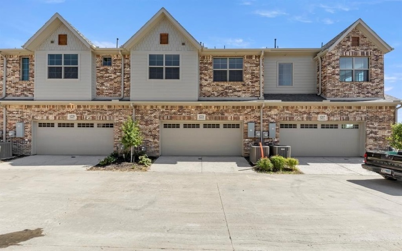 1221 Armstrong, The Colony, TX 75056, 3 Habitaciones Habitaciones , ,2 BañosBaños,Residential,En Venta,1221 Armstrong,0,21084279