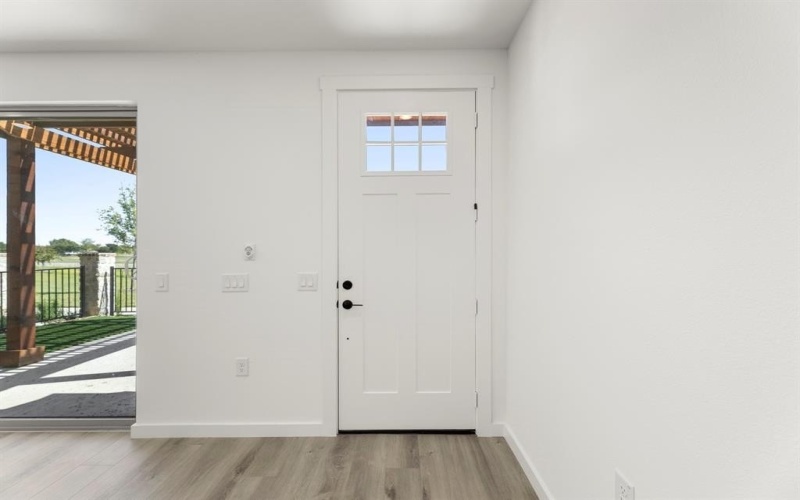 1221 Armstrong, The Colony, TX 75056, 3 Habitaciones Habitaciones , ,2 BañosBaños,Residential,En Venta,1221 Armstrong,0,21084279