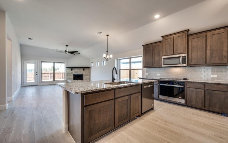 616 Kyle Drive, Tioga, TX 76271, 3 Bedrooms Bedrooms, ,2 BathroomsBathrooms,Residential,For Sale,616 Kyle Drive,0,21084310