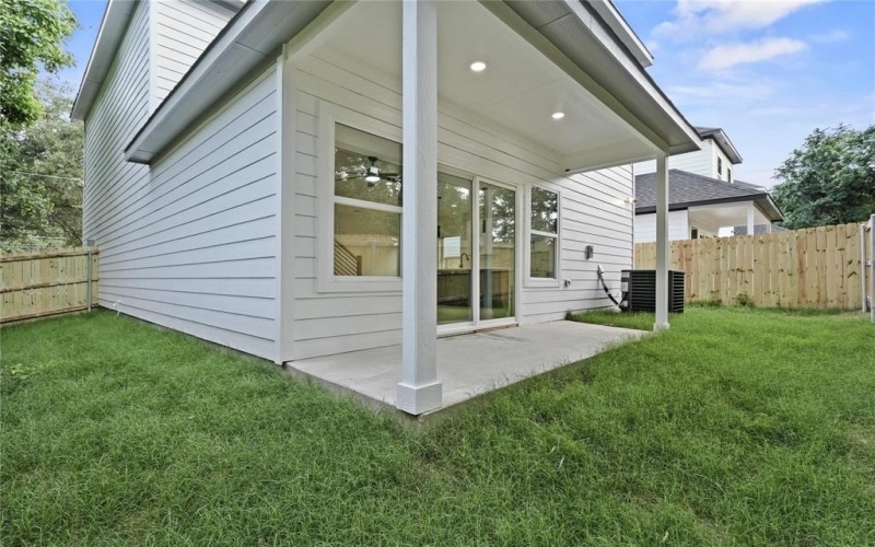 4523 Wahoo Street, Dallas, TX 75210, 3 Habitaciones Habitaciones , ,2 BañosBaños,Residential,En Venta,4523 Wahoo Street,0,21084347