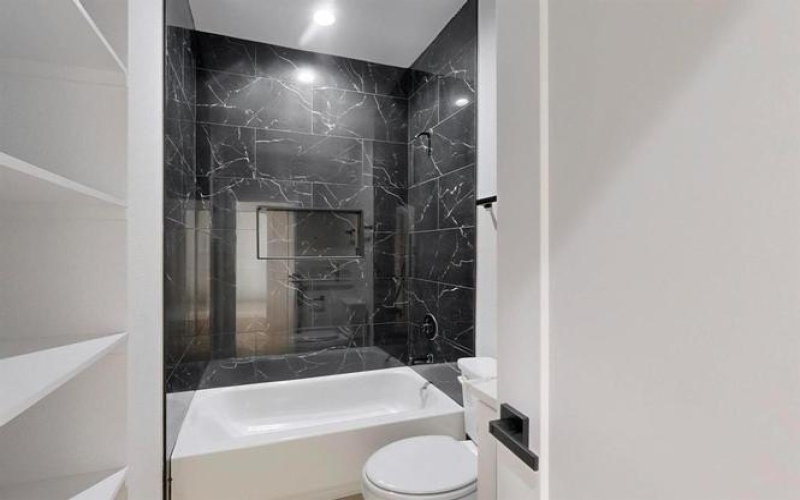 4523 Wahoo Street, Dallas, TX 75210, 3 Habitaciones Habitaciones , ,2 BañosBaños,Residential,En Venta,4523 Wahoo Street,0,21084347