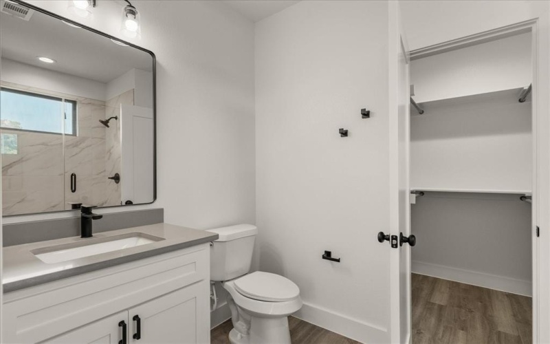 549 Augustus Street, Trenton, TX 75490, 4 Habitaciones Habitaciones , ,5 BañosBaños,Residential,En Venta,549 Augustus Street,0,21084080