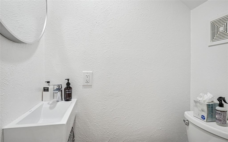 4124 Cole Avenue #209, Dallas, TX 75204, 2 Habitaciones Habitaciones , ,1 BañoBaños,Residential,En Venta,4124 Cole Avenue,0,21084365