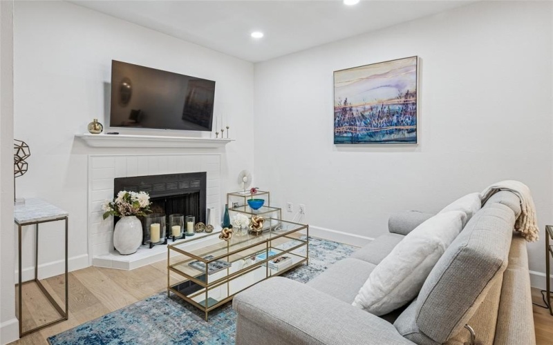 4124 Cole Avenue #209, Dallas, TX 75204, 2 Habitaciones Habitaciones , ,1 BañoBaños,Residential,En Venta,4124 Cole Avenue,0,21084365