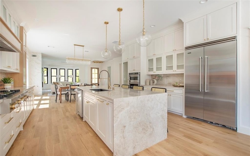 5641 Monticello Avenue, Dallas, TX 75206, 5 Bedrooms Bedrooms, ,5 BathroomsBathrooms,Residential,For Sale,5641 Monticello Avenue,0,21084496
