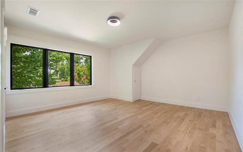 5641 Monticello Avenue, Dallas, TX 75206, 5 Bedrooms Bedrooms, ,5 BathroomsBathrooms,Residential,For Sale,5641 Monticello Avenue,0,21084496