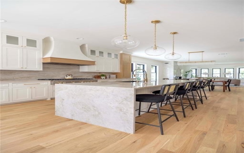 5641 Monticello Avenue, Dallas, TX 75206, 5 Bedrooms Bedrooms, ,5 BathroomsBathrooms,Residential,For Sale,5641 Monticello Avenue,0,21084496