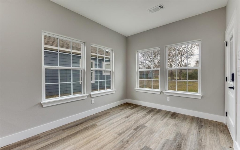 1219 S Montgomery Street, Sherman, TX 75090, 3 Habitaciones Habitaciones , ,2 BañosBaños,Residential,En Venta,1219 S Montgomery Street,0,21084548