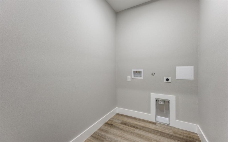 1219 S Montgomery Street, Sherman, TX 75090, 3 Habitaciones Habitaciones , ,2 BañosBaños,Residential,En Venta,1219 S Montgomery Street,0,21084548