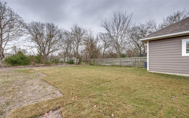 1219 S Montgomery Street, Sherman, TX 75090, 3 Habitaciones Habitaciones , ,2 BañosBaños,Residential,En Venta,1219 S Montgomery Street,0,21084548