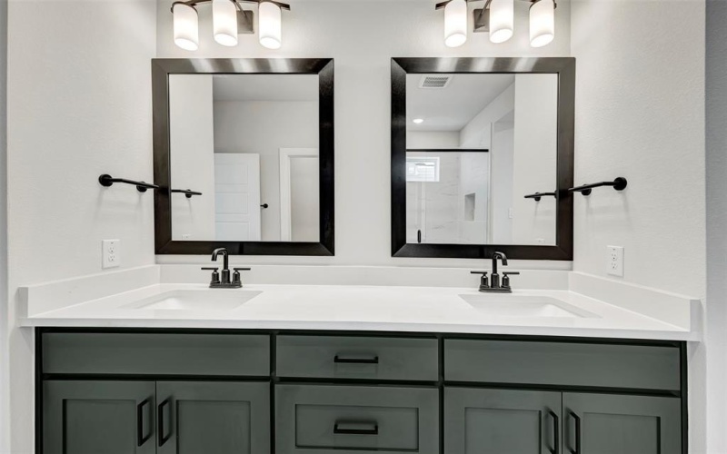 4729 Maxwell Drive, McKinney, TX 75071, 3 Bedrooms Bedrooms, ,2 BathroomsBathrooms,Residential,For Sale,4729 Maxwell Drive,0,21084632