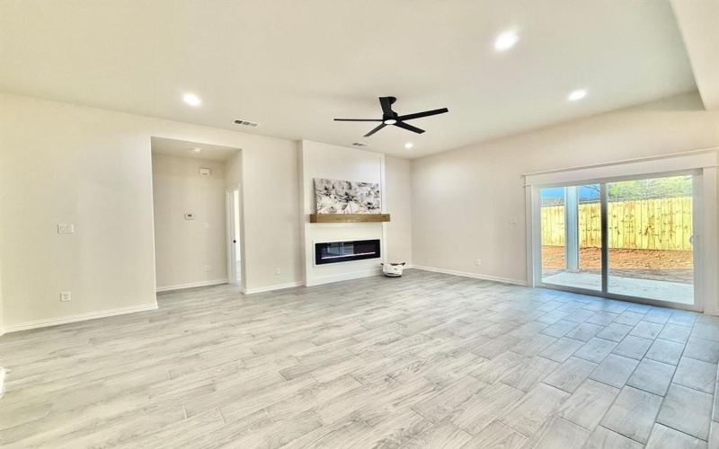 5507 San Jacinto Drive, Granbury, TX 76048, 4 Habitaciones Habitaciones , ,2 BañosBaños,Residential,En Venta,5507 San Jacinto Drive,0,21083289