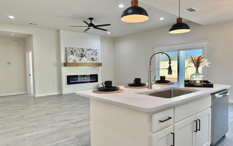 5507 San Jacinto Drive, Granbury, TX 76048, 4 Habitaciones Habitaciones , ,2 BañosBaños,Residential,En Venta,5507 San Jacinto Drive,0,21083289