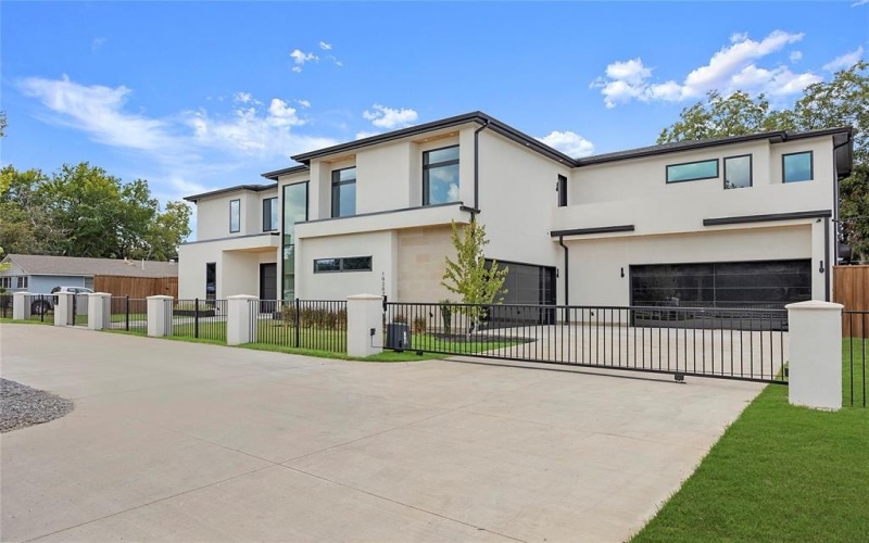 10207 Marsh Lane, Dallas, TX 75229, 5 Bedrooms Bedrooms, ,6 BathroomsBathrooms,Residential,For Sale,10207 Marsh Lane,0,21083602
