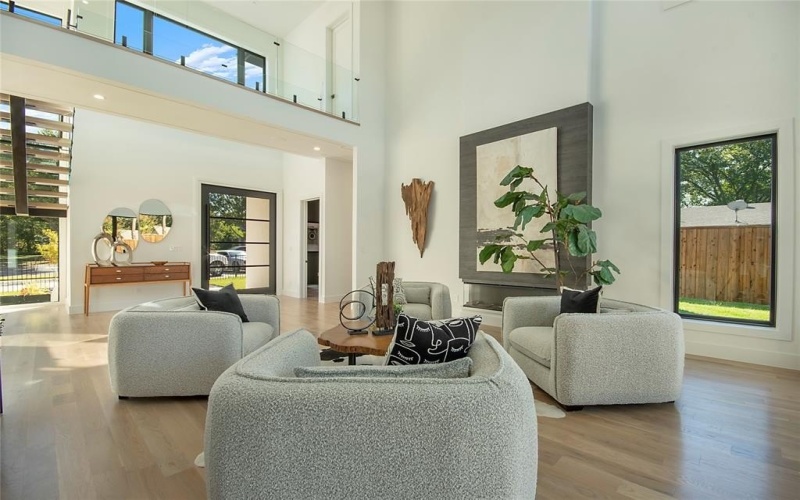 10207 Marsh Lane, Dallas, TX 75229, 5 Bedrooms Bedrooms, ,6 BathroomsBathrooms,Residential,For Sale,10207 Marsh Lane,0,21083602