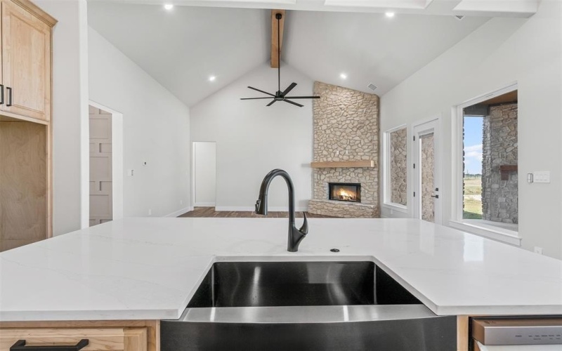 2017 Downslope Lane, Weatherford, TX 76087, 4 Bedrooms Bedrooms, ,3 BathroomsBathrooms,Residential,For Sale,2017 Downslope Lane,0,21084372
