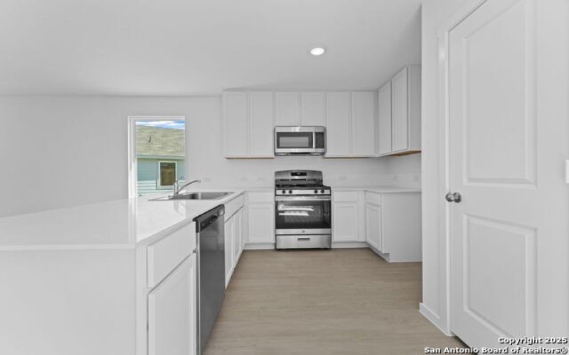 7602 Bohemian Grove, San Antonio, TX 78227, 3 Bedrooms Bedrooms, ,2 BathroomsBathrooms,Residential,For Sale,7602 Bohemian Grove,0,1914519