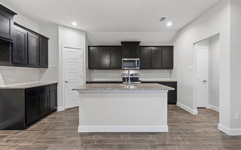 413 SUNFLOWER Trail, Cleburne, TX 76033, 5 Habitaciones Habitaciones , ,3 BañosBaños,Residential,En Venta,413 SUNFLOWER Trail,0,21084020