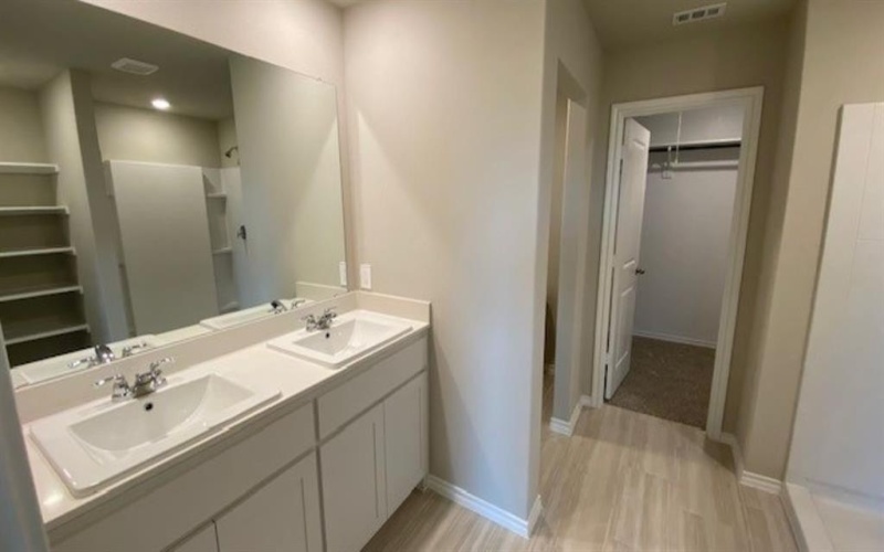 5332 ROLLINS Drive, Denton, TX 76249, 4 Habitaciones Habitaciones , ,2 BañosBaños,Residential,En Venta,5332 ROLLINS Drive,0,21084226