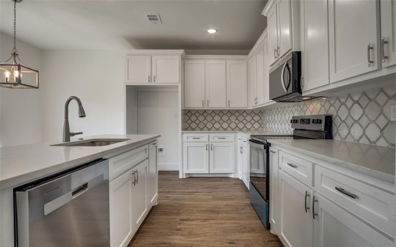 5912 Tin Top Highway, Granbury, TX 76048, 3 Bedrooms Bedrooms, ,2 BathroomsBathrooms,Residential,For Sale,5912 Tin Top Highway,0,21084442
