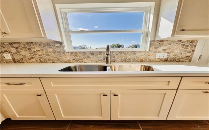 2110 Trinity, Donna, TX 78537, 3 Habitaciones Habitaciones , ,2 BañosBaños,Residential,En Venta,2110 Trinity,456498