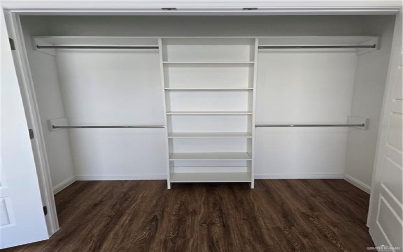 901 E Yuma Avenue #205, McAllen, TX 78503, 2 Bedrooms Bedrooms, ,2 BathroomsBathrooms,Residential,For Sale,901 E Yuma Avenue,0,483144