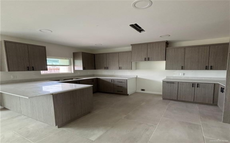 2205 Dorado Drive, Mission, TX 78573, 3 Bedrooms Bedrooms, ,2 BathroomsBathrooms,Residential,For Sale,2205 Dorado Drive,456652