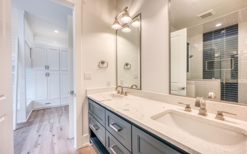 152 RIVERFRONT DRIVE, Kingsland, TX 78639, 9 Habitaciones Habitaciones , ,9 BañosBaños,Residential,En Venta,152 RIVERFRONT DRIVE,0,175352