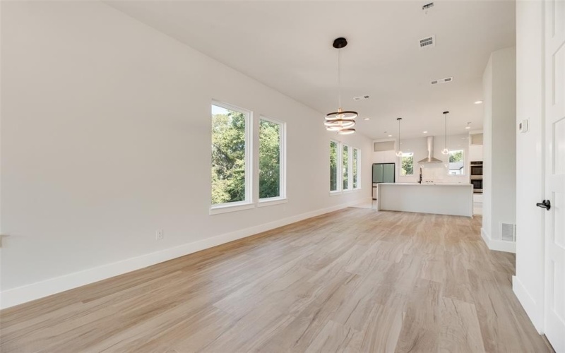 1123 Muncie, Dallas, TX 75212, 3 Bedrooms Bedrooms, ,3 BathroomsBathrooms,Residential,For Sale,1123 Muncie,0,21060121