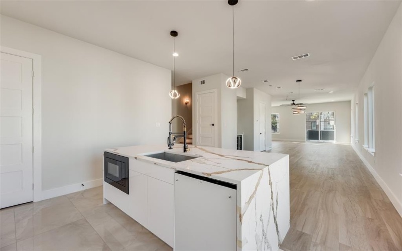 1123 Muncie, Dallas, TX 75212, 3 Bedrooms Bedrooms, ,3 BathroomsBathrooms,Residential,For Sale,1123 Muncie,0,21060121