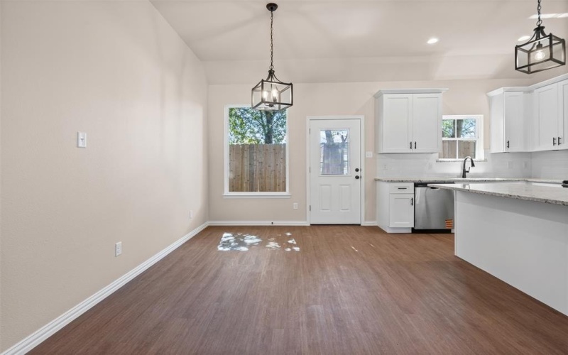 901 SW 10th Street, Mineral Wells, TX 76067, 3 Habitaciones Habitaciones , ,2 BañosBaños,Residential,En Venta,901 SW 10th Street,0,21084636